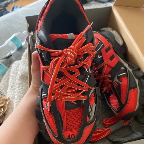 Balenciaga track size 40 (7) PRICE NEGOTIABLE - Picture 1 of 2